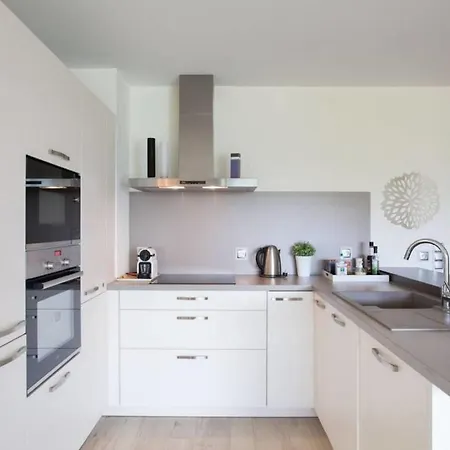 Outstanding Sea View Luxury Residential With Swimming Pool Apartment