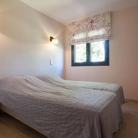 Outstanding Sea View Luxury Residential With Swimming Pool Apartment